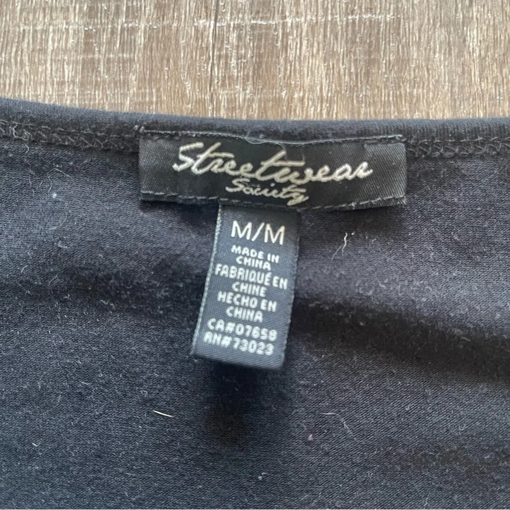 ✨FREE✨ - Picture 2 of 5